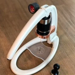 Flair Espresso Maker Signature With Pressure Gauge Kit - White